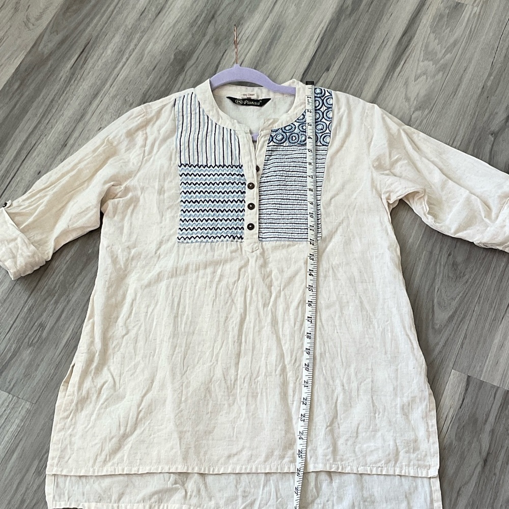 Cream and Blue Women's Tunic Top, no size tag, M - Picture 8 of 9